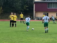 Nico Schneider beim Freistoß, der aber nicht zum Erfolg führte.