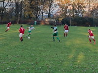 Max Voß im Kampf um den Ball